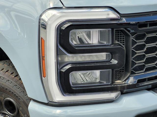 2025 Ford F-350 LARIAT