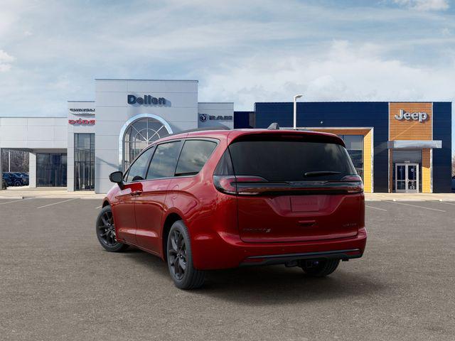 2027 Chrysler Pacifica Limited