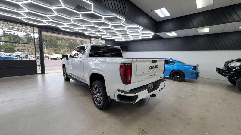 2022 GMC Sierra 1500 Limited 4WD Crew Cab Short Box AT4