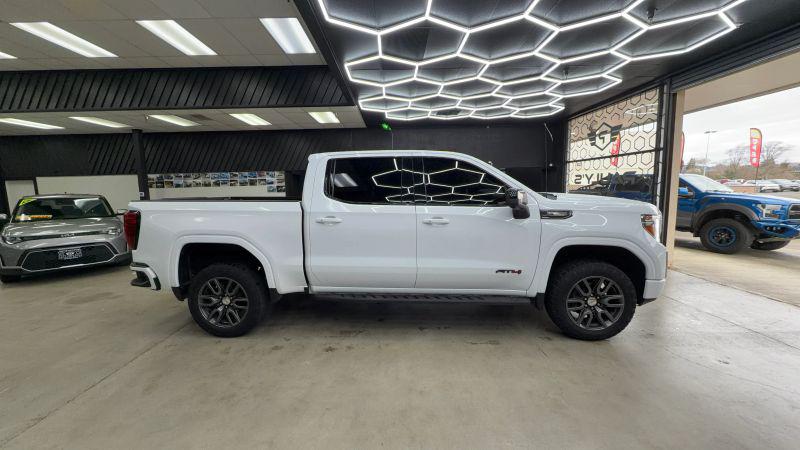 2022 GMC Sierra 1500 Limited 4WD Crew Cab Short Box AT4