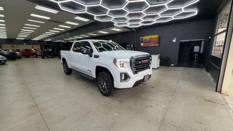 2022 GMC Sierra 1500 Limited 4WD Crew Cab Short Box AT4