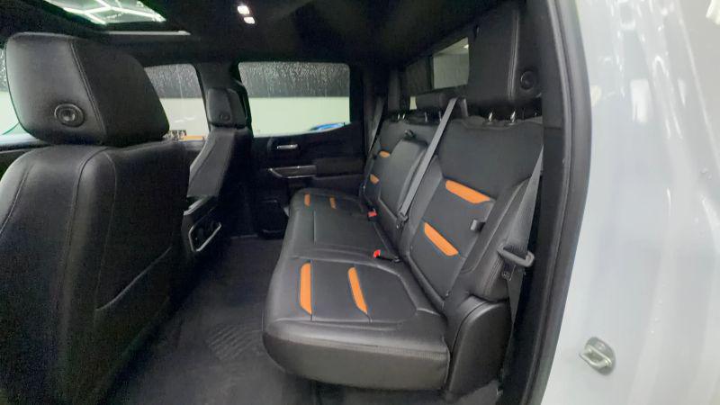 2022 GMC Sierra 1500 Limited 4WD Crew Cab Short Box AT4