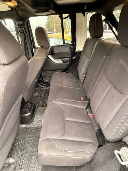 2013 Jeep Wrangler Unlimited Sahara