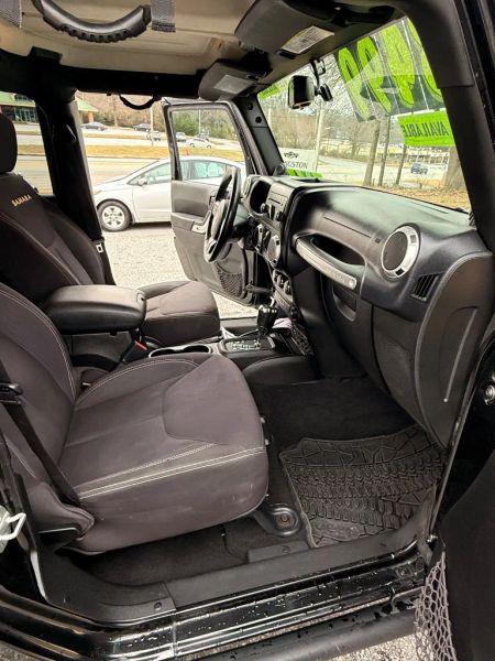 2013 Jeep Wrangler Unlimited Sahara