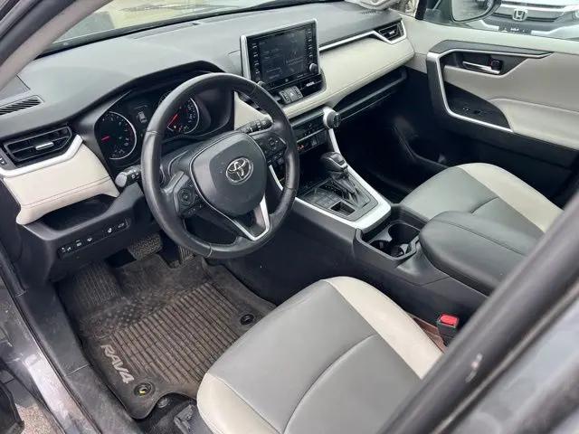 2019 Toyota RAV4 XLE Premium