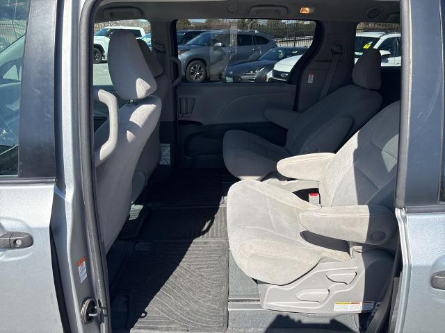 2019 Toyota Sienna L 7 Passenger