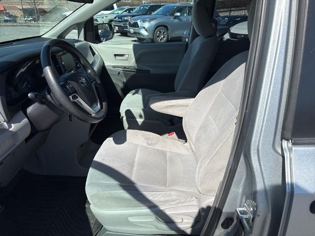 2019 Toyota Sienna L 7 Passenger