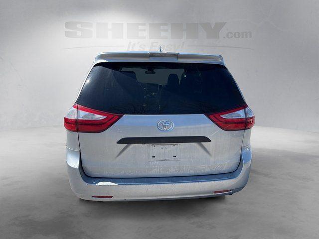 2019 Toyota Sienna L 7 Passenger