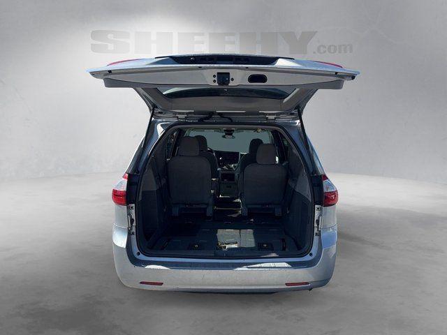 2019 Toyota Sienna L 7 Passenger