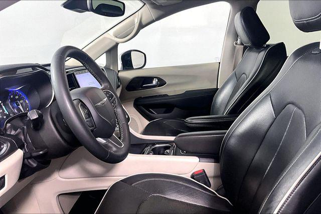 Used 2023 Chrysler Pacifica Limited For Sale in Millington, TN