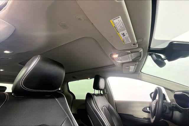Used 2023 Chrysler Pacifica Limited For Sale in Millington, TN