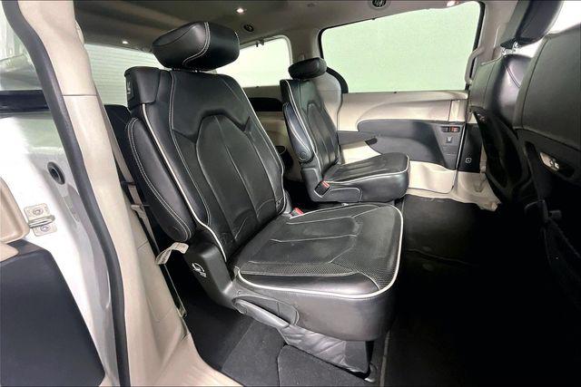Used 2023 Chrysler Pacifica Limited For Sale in Millington, TN