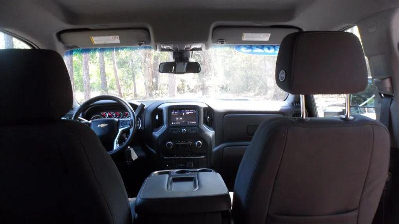 2023 Chevrolet Silverado 2500HD 4WD Crew Cab Standard Bed Custom