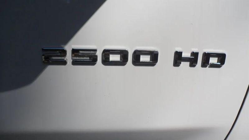 2023 Chevrolet Silverado 2500HD 4WD Crew Cab Standard Bed Custom