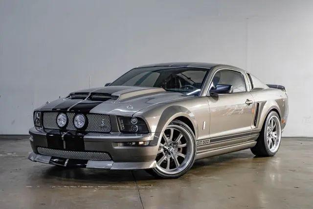 2005 Ford Mustang GT Deluxe