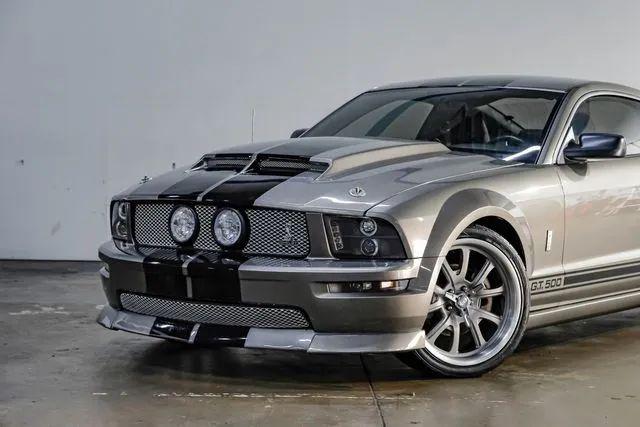 2005 Ford Mustang GT Deluxe