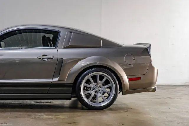 2005 Ford Mustang GT Deluxe