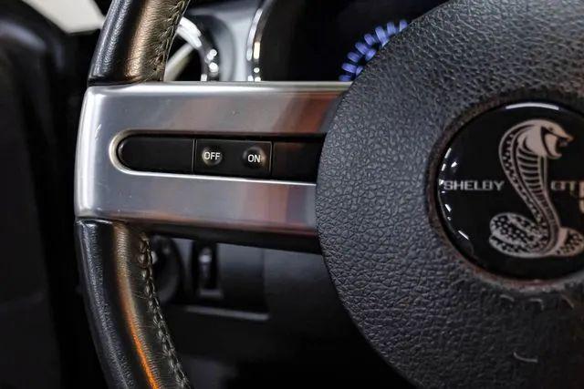 2005 Ford Mustang GT Deluxe