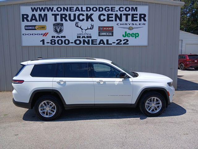 2023 Jeep Grand Cherokee L Laredo 4x2