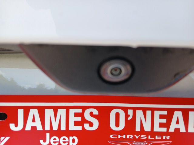 2023 Jeep Grand Cherokee L Laredo 4x2