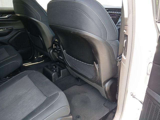 2023 Jeep Grand Cherokee L Laredo 4x2