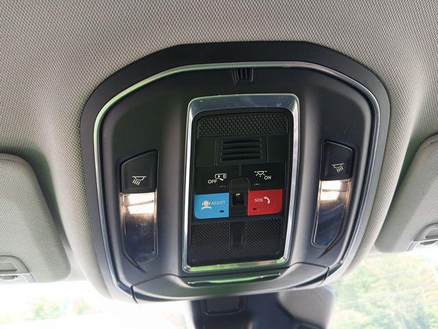 2023 Jeep Grand Cherokee L Laredo 4x2