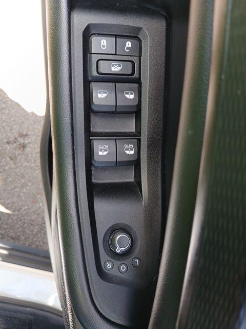 2023 Jeep Grand Cherokee L Laredo 4x2