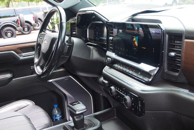2023 Chevrolet Silverado 1500 4WD Crew Cab Short Bed High Country