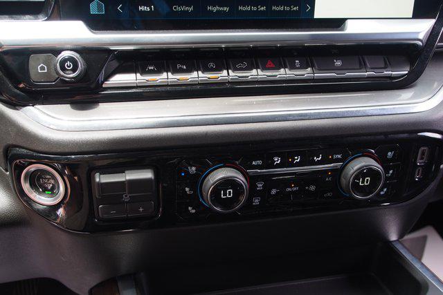 2023 Chevrolet Silverado 1500 4WD Crew Cab Short Bed High Country
