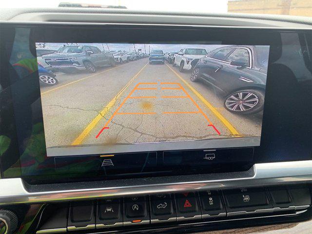2023 Chevrolet Silverado 1500 4WD Crew Cab Short Bed LT with 2FL