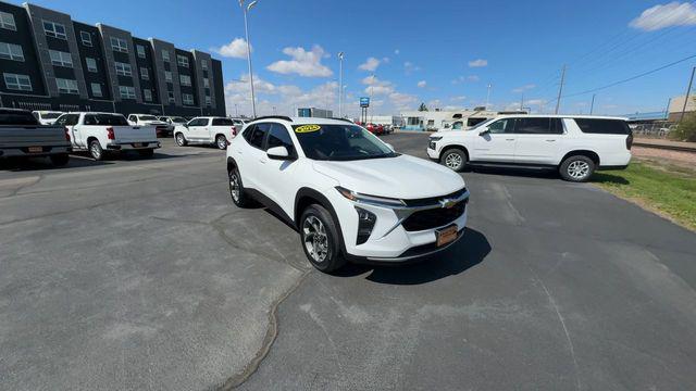 2024 Chevrolet Trax FWD LT