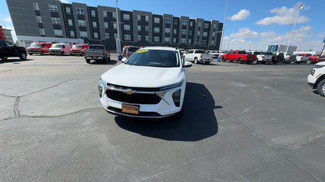 2024 Chevrolet Trax FWD LT