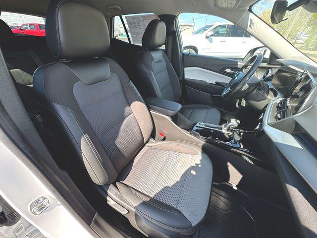 2024 Chevrolet Trax FWD LT