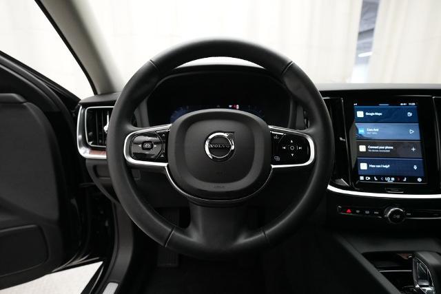 2025 Volvo V60 Cross Country Plus, B5 AWD Gas (mild hybrid)
