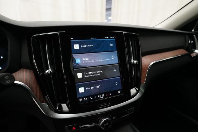 2025 Volvo V60 Cross Country Plus, B5 AWD Gas (mild hybrid)