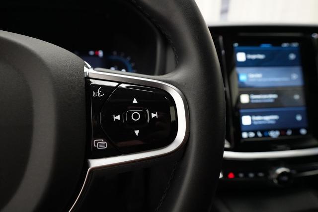 2025 Volvo V60 Cross Country Plus, B5 AWD Gas (mild hybrid)
