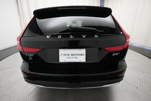 2025 Volvo V60 Cross Country Plus, B5 AWD Gas (mild hybrid)