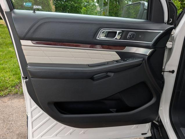 2017 Ford Explorer Platinum