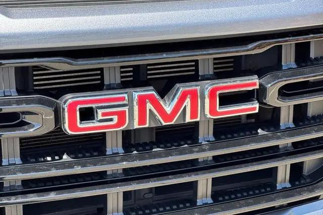 2022 GMC Canyon 2WD Crew Cab Short Box Elevation