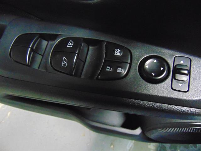2023 Nissan Kicks SV Xtronic CVT