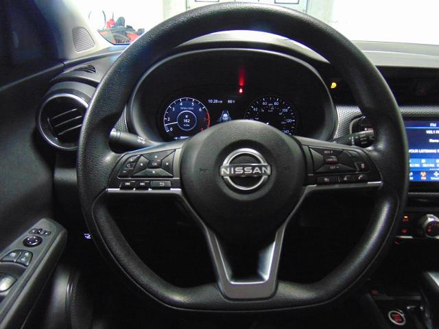 2023 Nissan Kicks SV Xtronic CVT