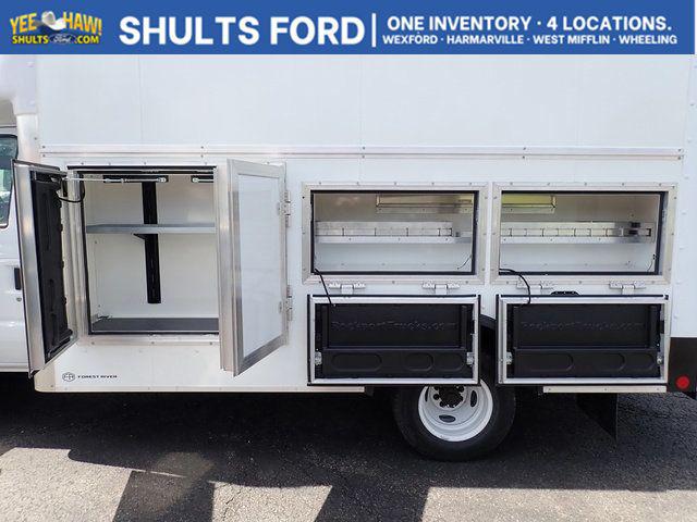 2027 Ford E-Series Cutaway Base