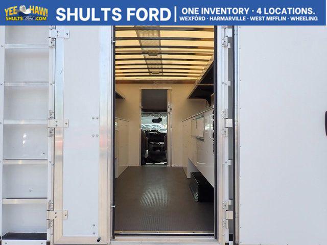 2027 Ford E-Series Cutaway Base