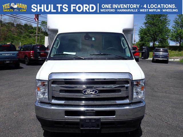 2027 Ford E-Series Cutaway Base