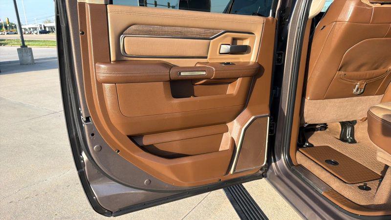 2019 Ram 3500 Longhorn Crew Cab 4x4 8' Box
