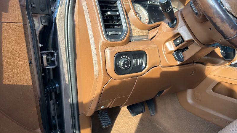 2019 Ram 3500 Longhorn Crew Cab 4x4 8' Box