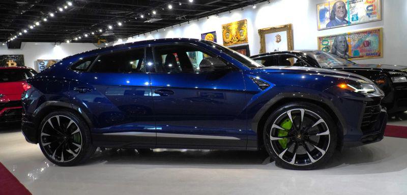 2020 Lamborghini Urus Base
