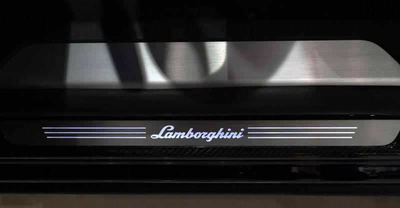 2020 Lamborghini Urus Base