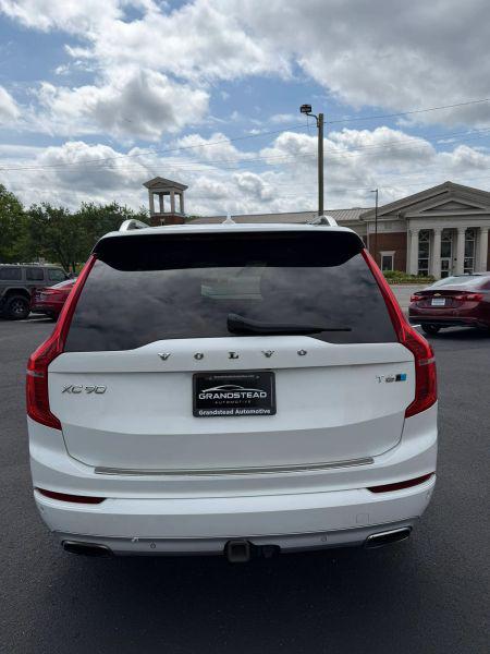 2018 Volvo XC90 T6 Momentum