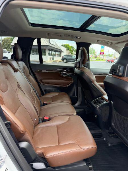 2018 Volvo XC90 T6 Momentum